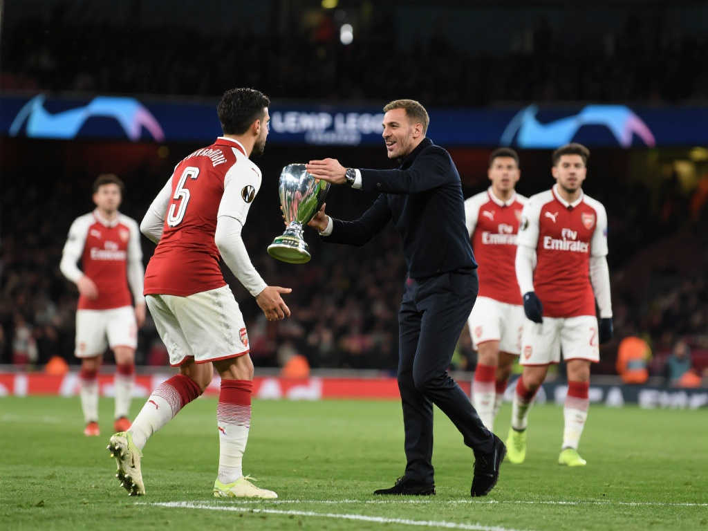 队的固定首 队的固定首